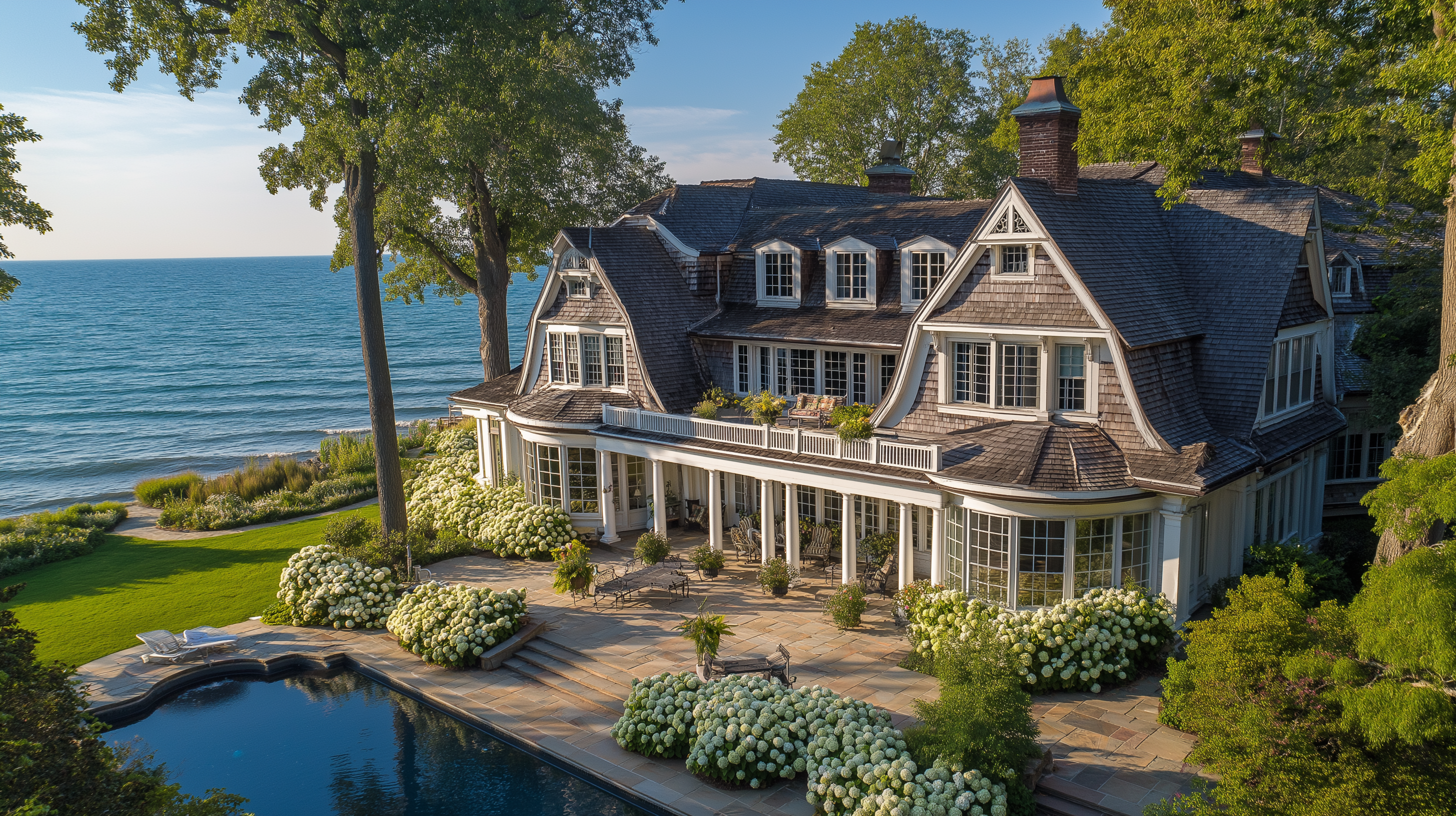 Lakefront estate on Geneva Lake
